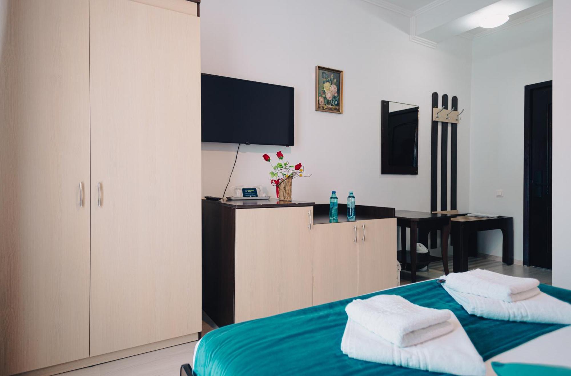 173 Hotel Gura Humorului