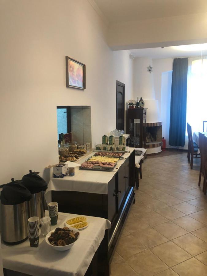173 Hotel